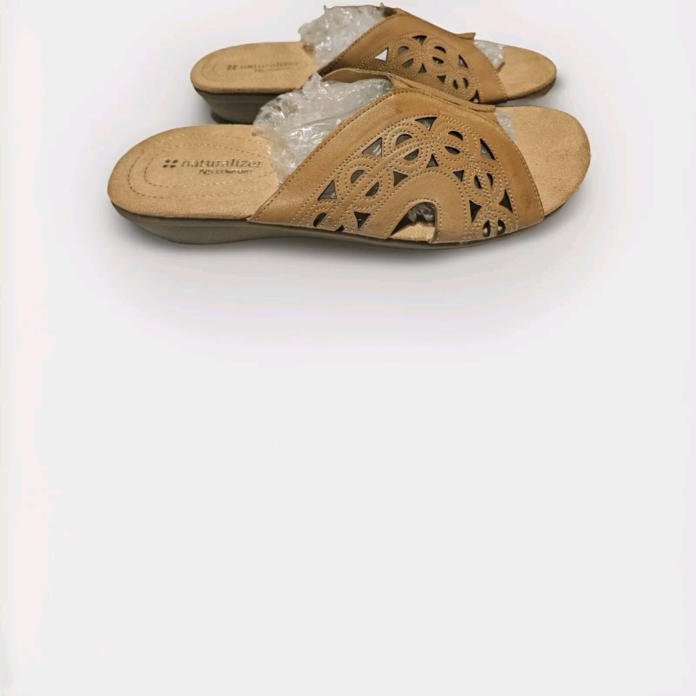 💜Sandals Women's 9.5 N  Naturalizer Leather Slip-on Style 🩷